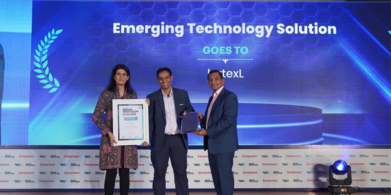 Karun Tadepalli receiving the award for 'Emerging Technology Solution' at Indian Education Awards organized by Entrepreneur magazine, 2024